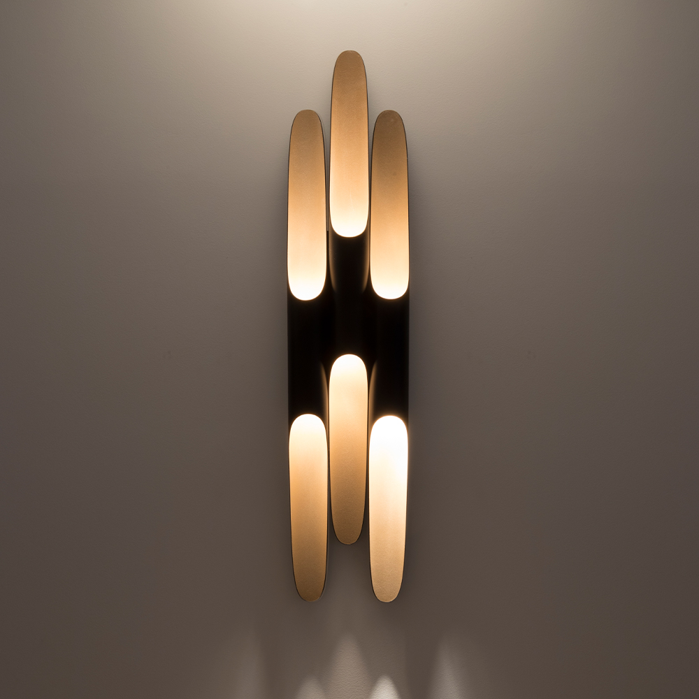 Deep-tone Wall Lamp