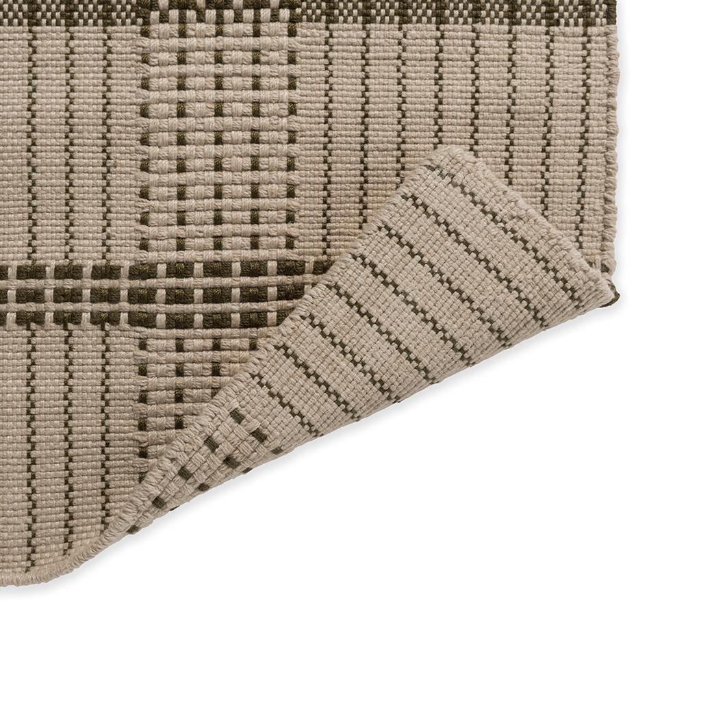 سجادة خارجية «زونا» غرزة زيتون | المقاس: 140 × 200 cm