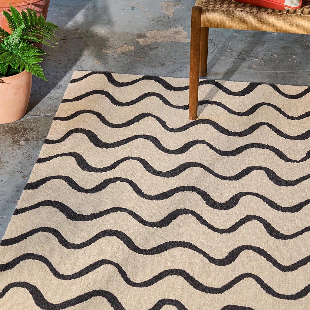 Ribbon Rug | Size: 250 × 350 cm