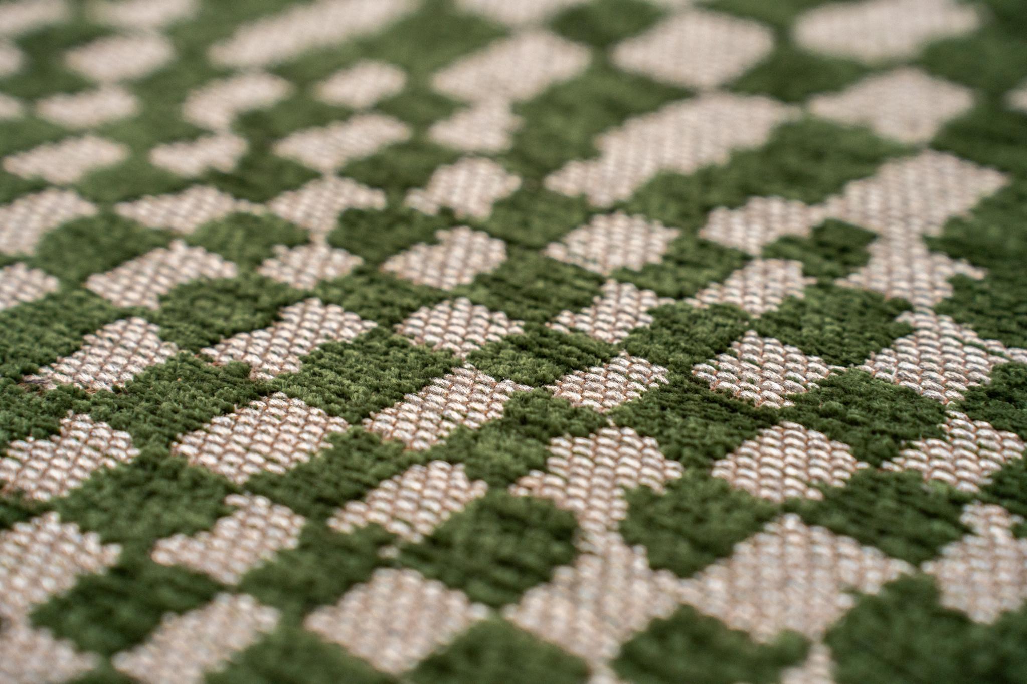 سجادة «واحة» | المقاس: 140 × 200 cm