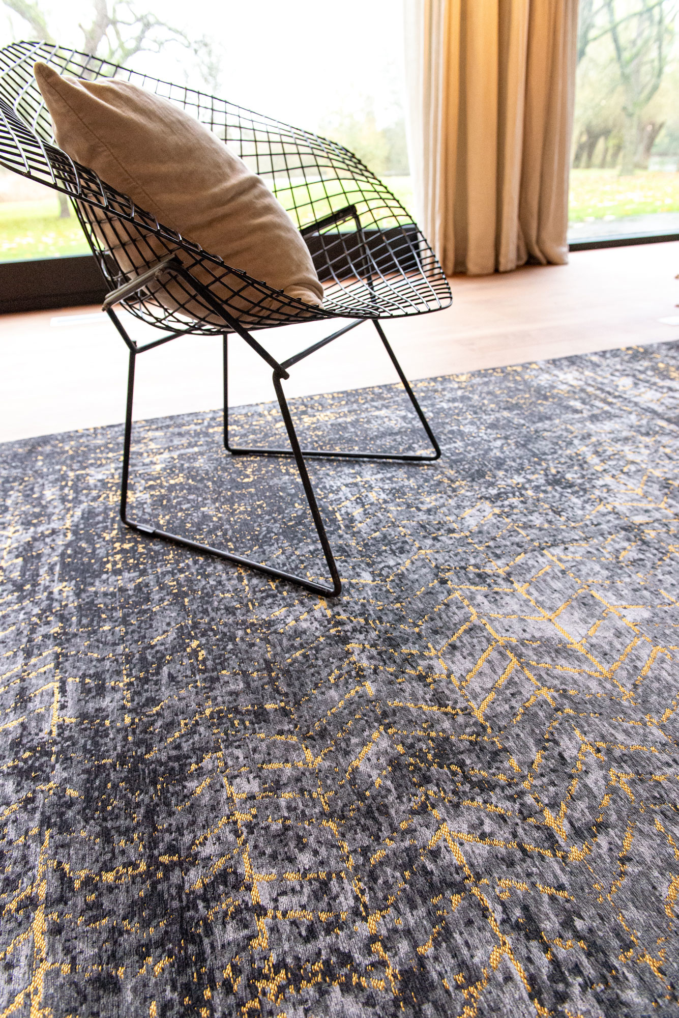 Broadway Glitter Rug | Size: 200 × 280 cm