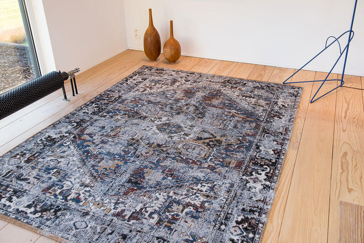 Divan Blue Rug | Size: 140 × 200 cm