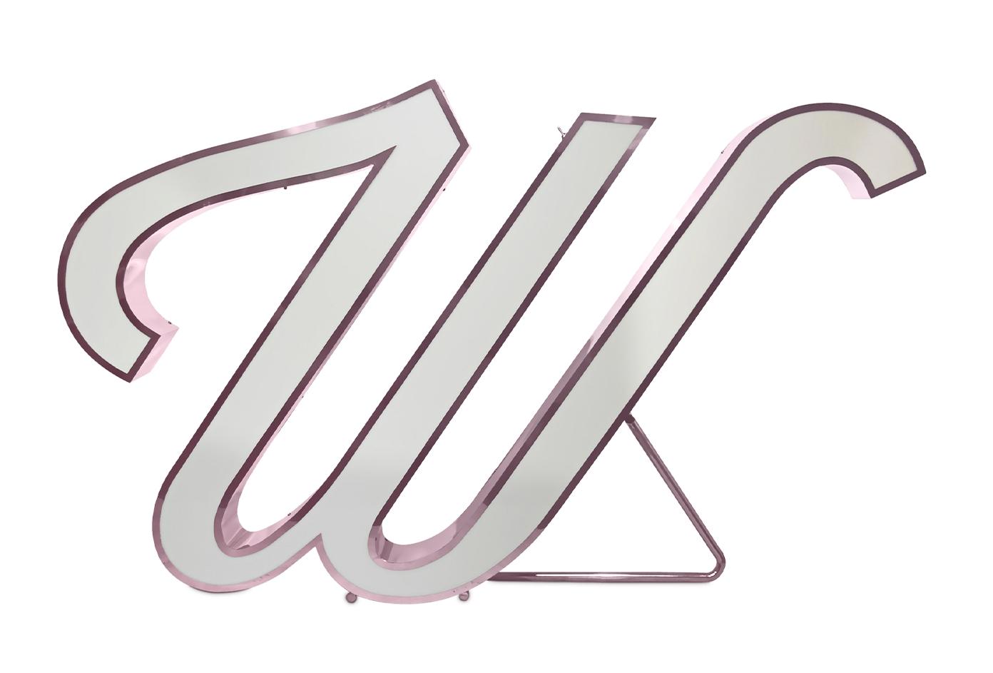 حرف «عجيب»