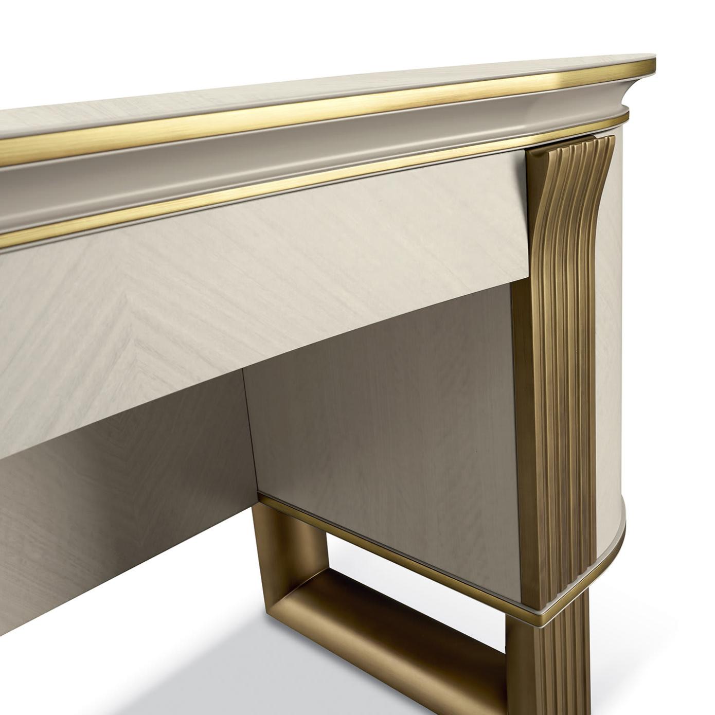 Oliver Vanity Table | Configuration: With Mirror