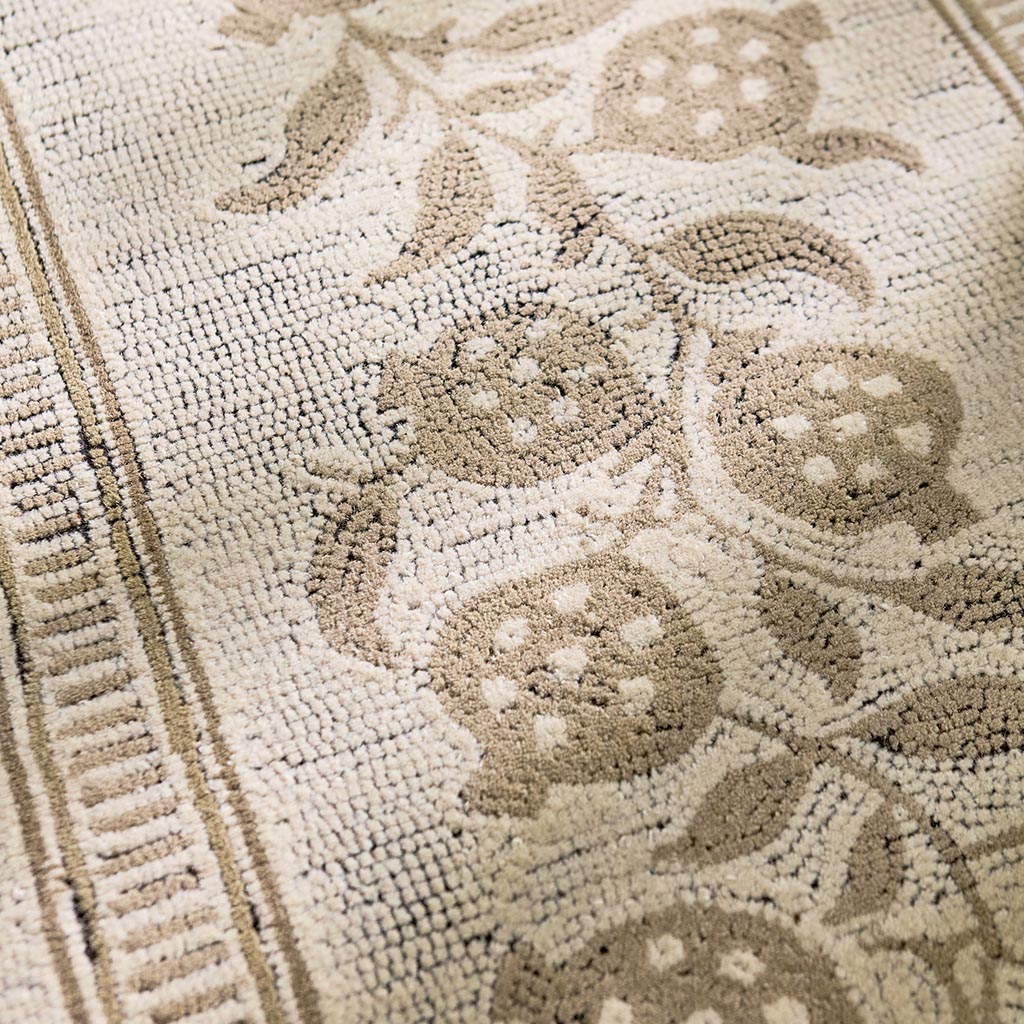 Anaar Flax Luxury Rug