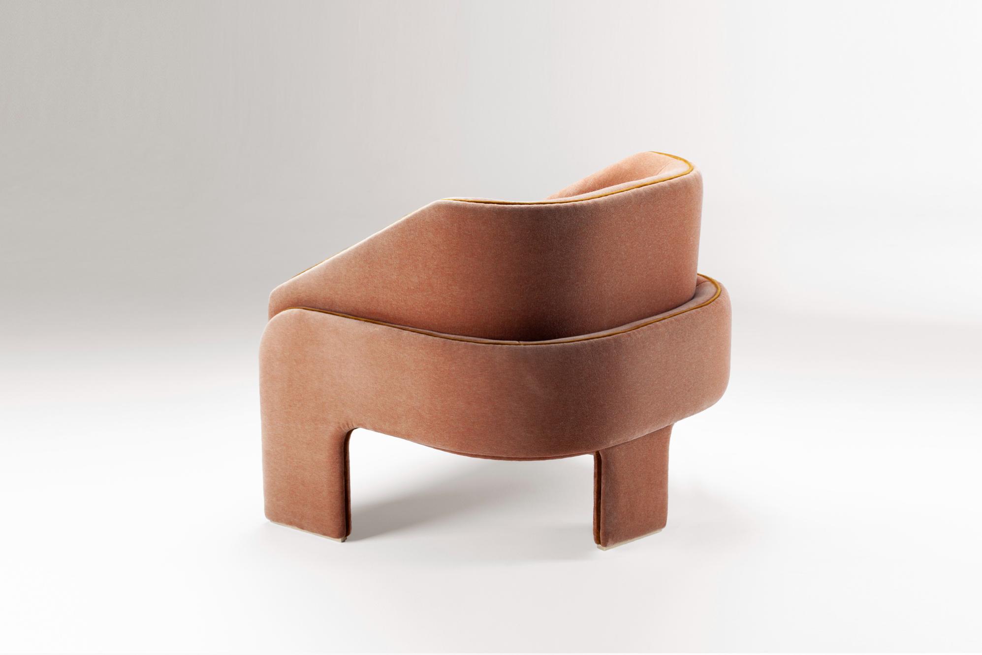 L'Unité Luxe Armchair