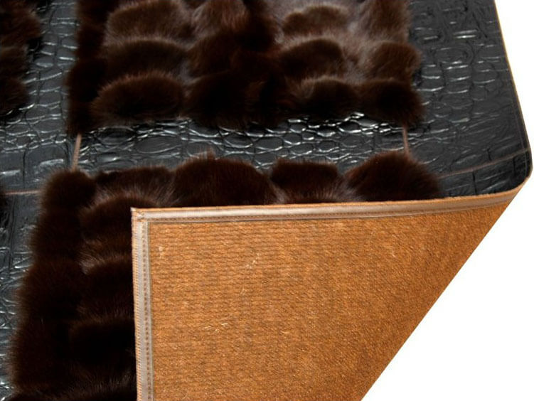 Fox Fur Rug | Size: 300 × 400 cm