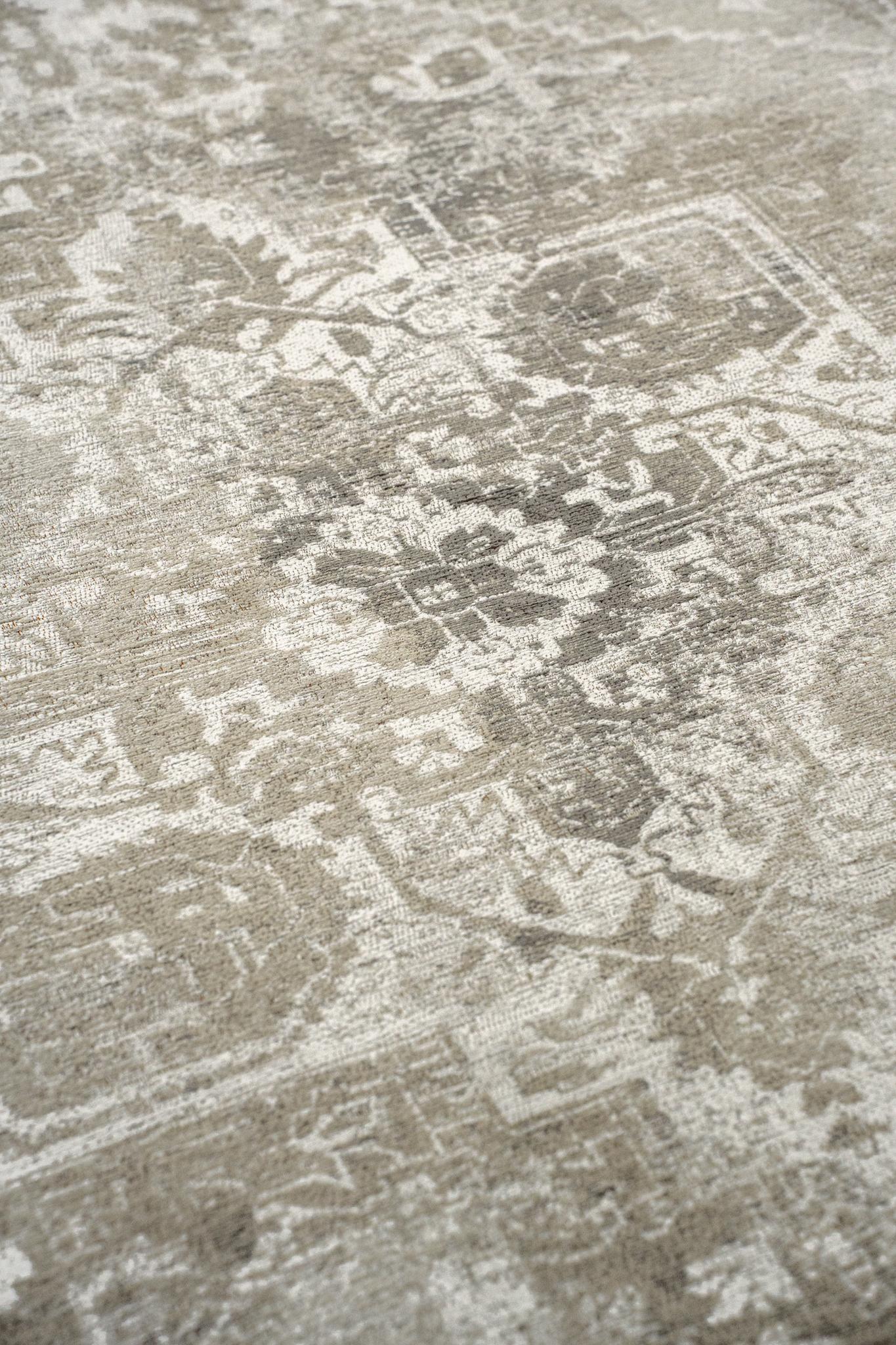 Suede Rug | Size: 280 × 390 cm