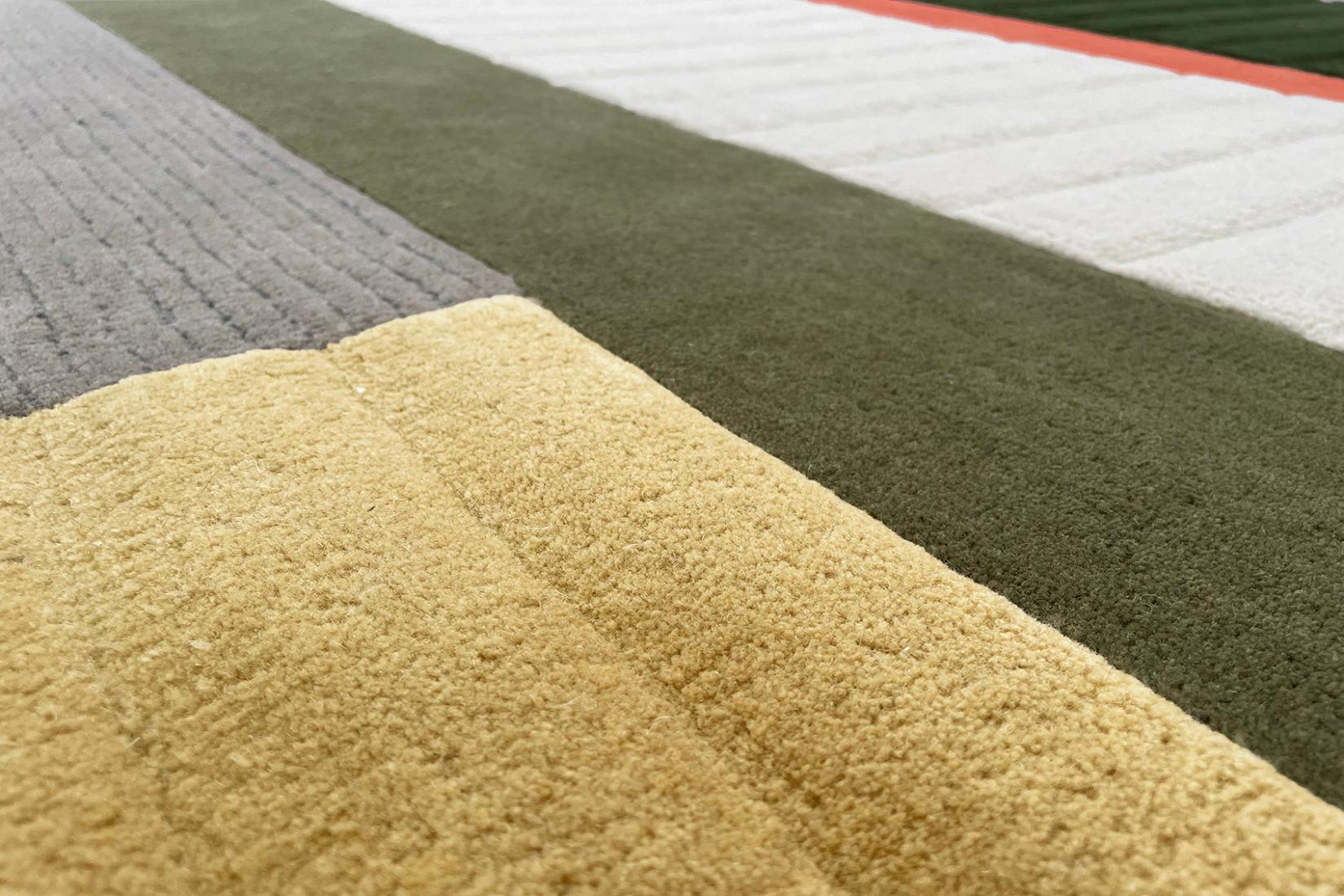 Cairn Brick Rug | Size: 200 × 300 cm