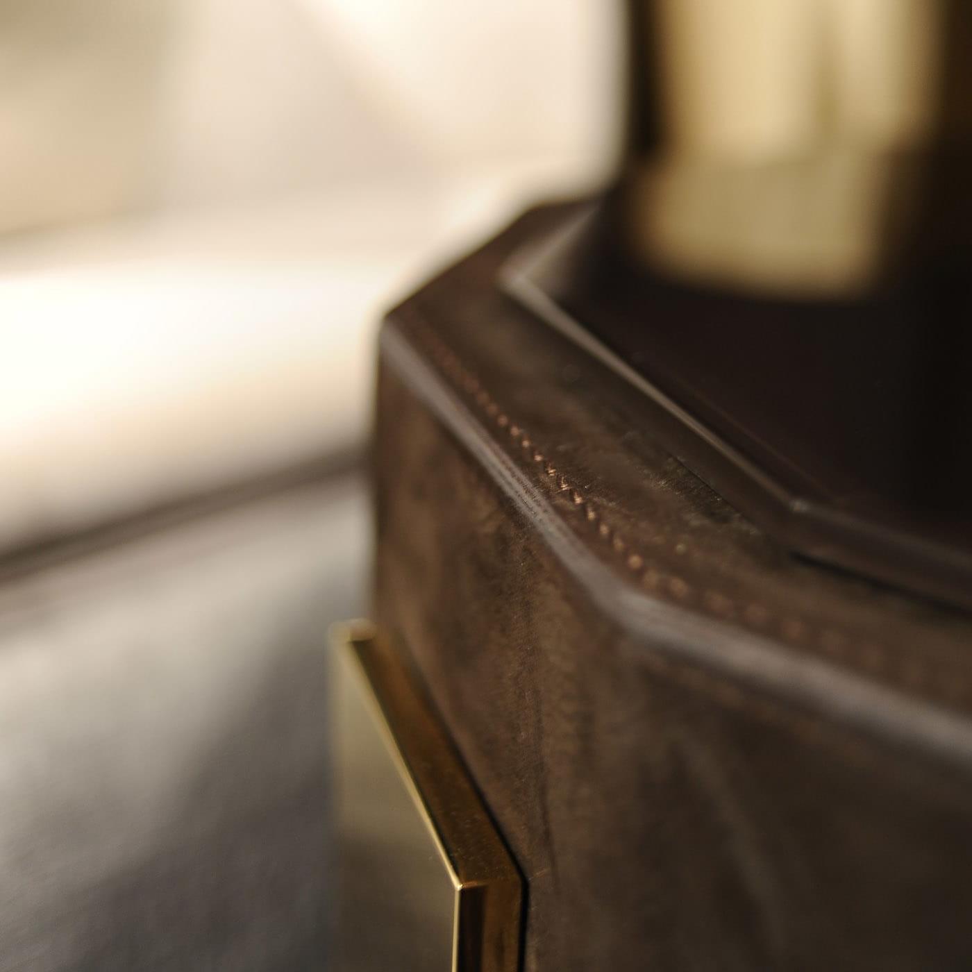 Carthay Contemporary Side Table | Finishing: Glossy Lacquered