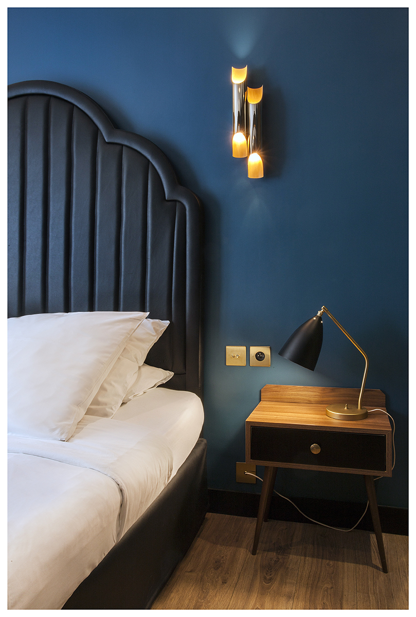 Bold Wall Lamp - 9