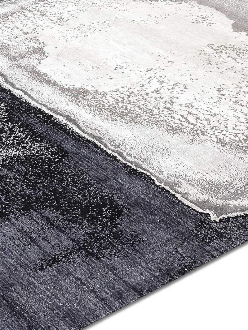 White Grey Rug | Size: 170 × 240 cm