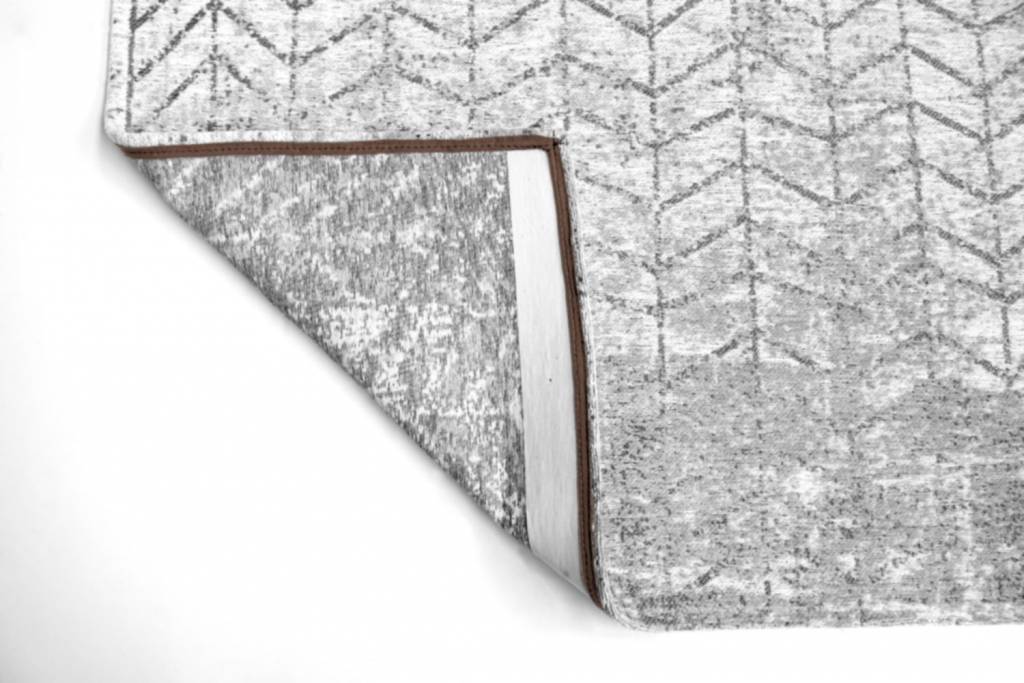 Black On White Rug | Size: 80 × 150 cm
