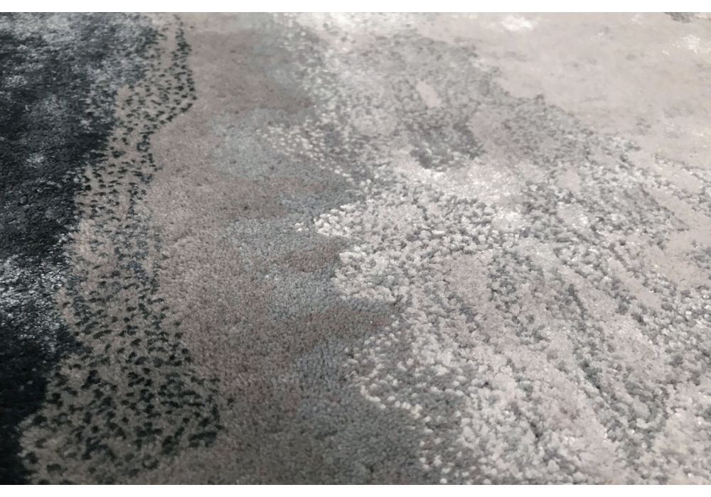 Pol Rug | Size: 170 × 240 cm