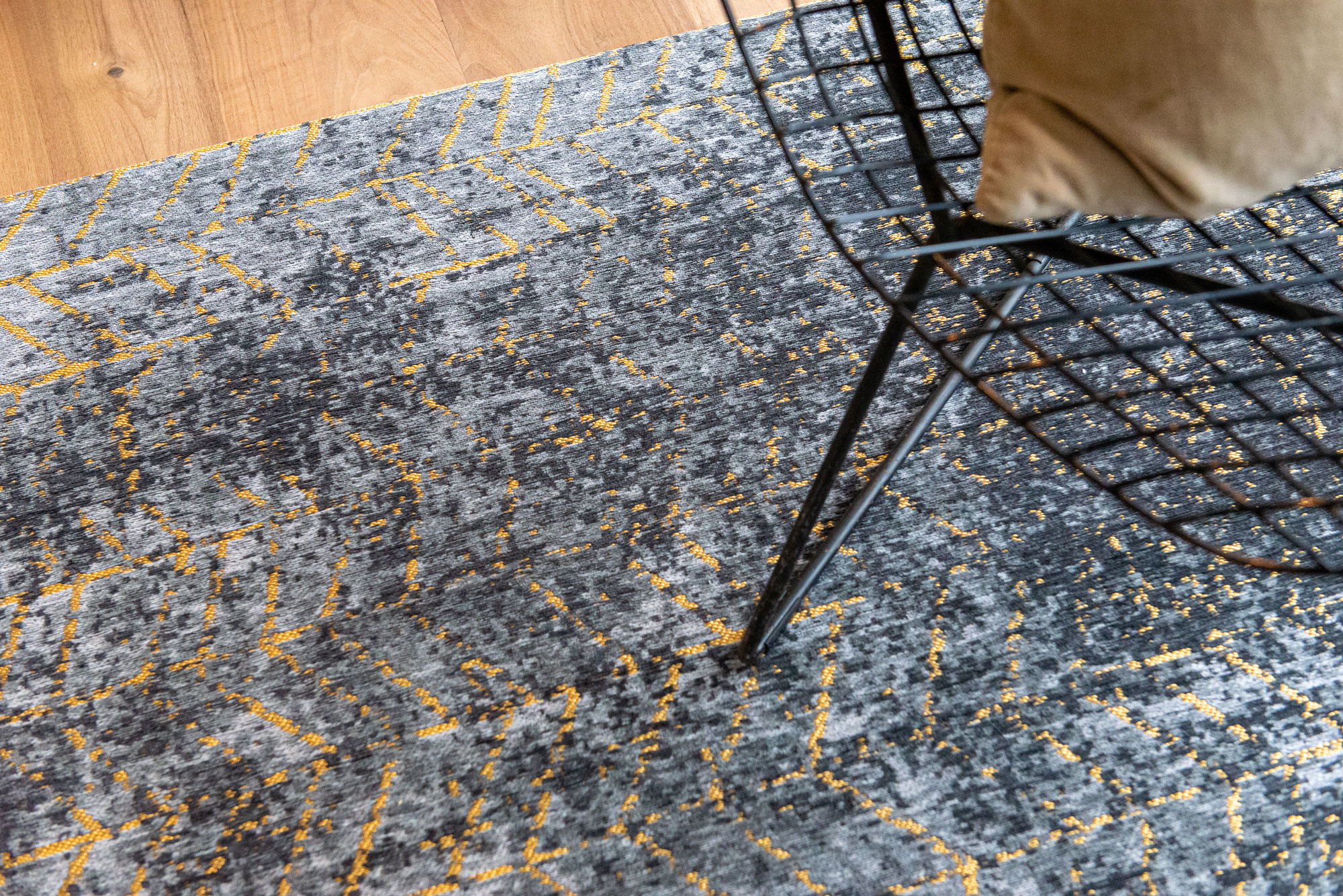 Broadway Glitter Rug | Size: 200 × 280 cm