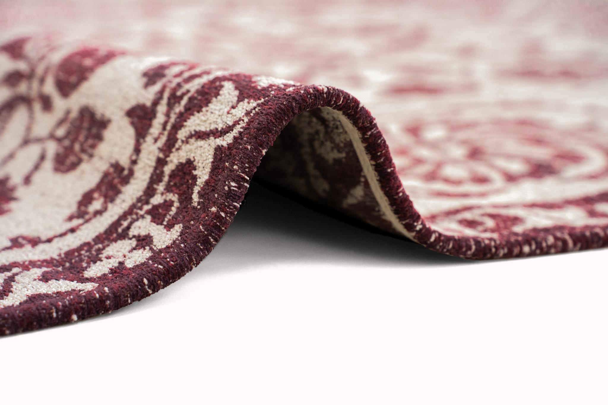 Zephyr Rug | Size: 200 × 280 cm