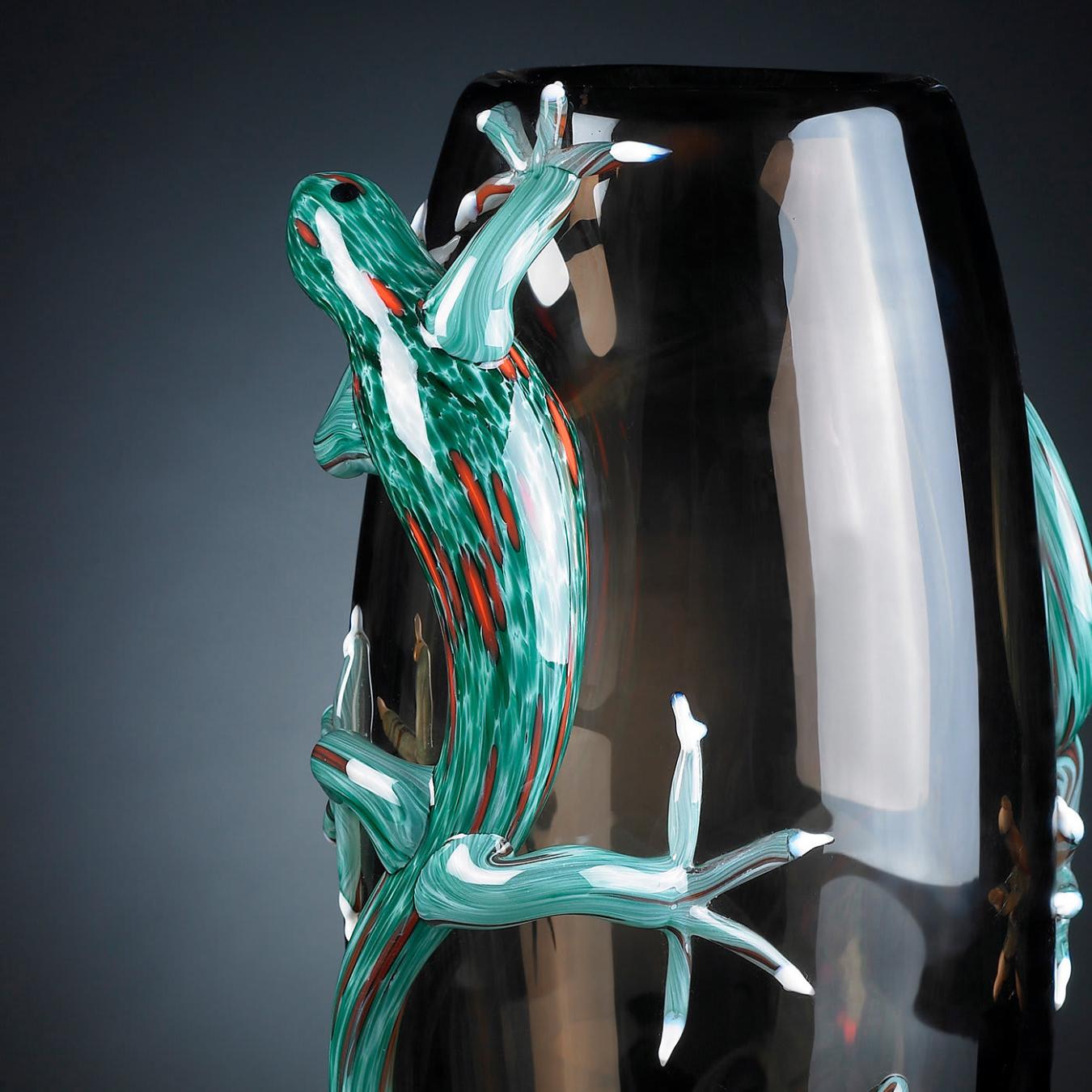 Gecko Artisan Vase