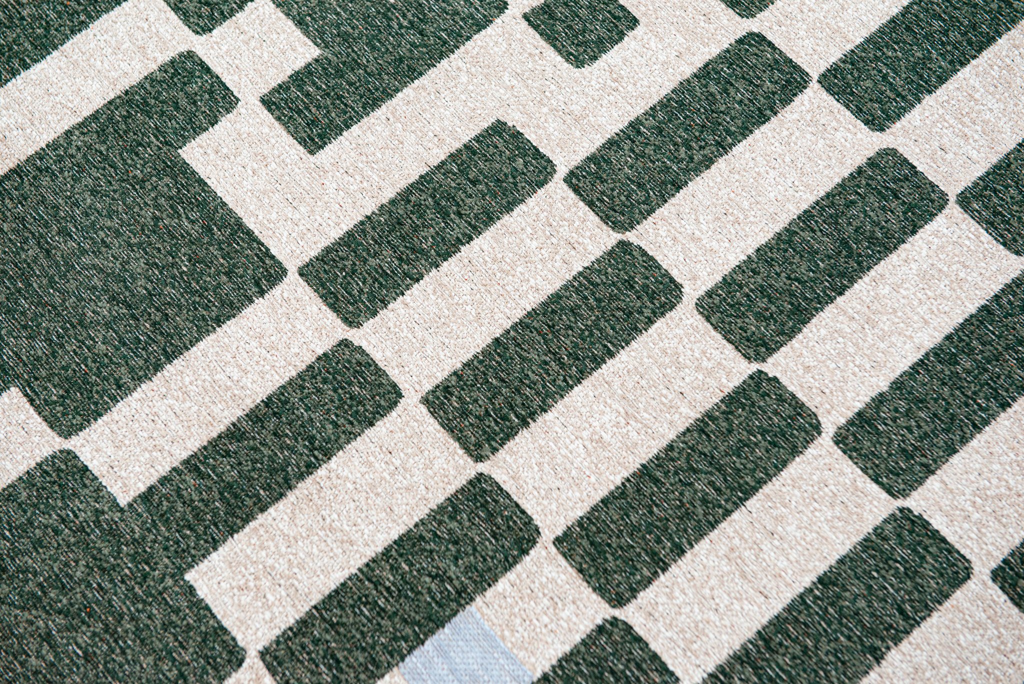 Deep Green Rug | Size: 170 × 240 cm