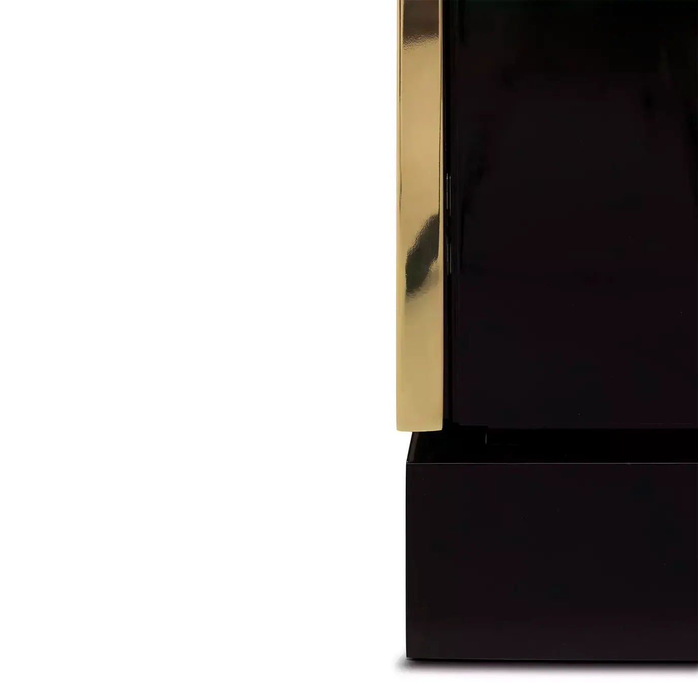 Liora Armoire