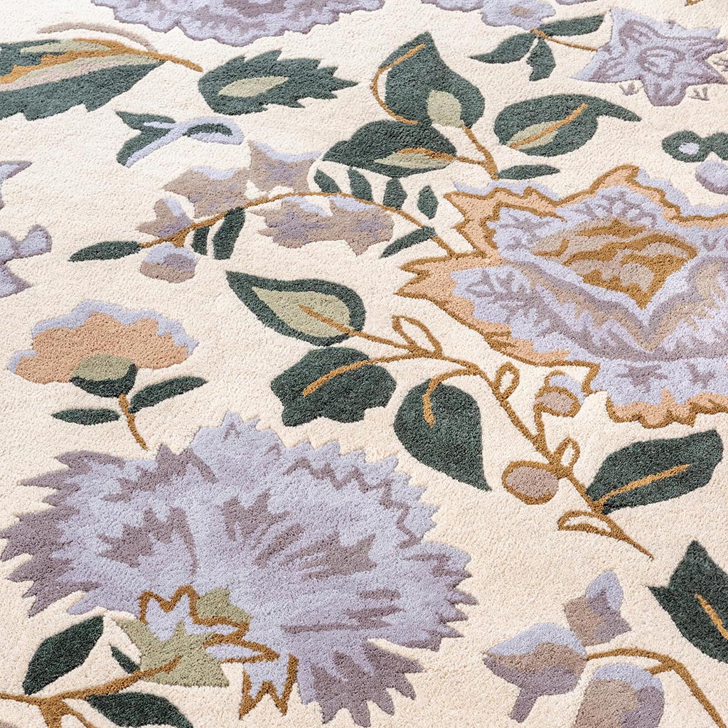 سجادة «ويندلِنغ فلورال» | المقاس: 200 × 280 cm