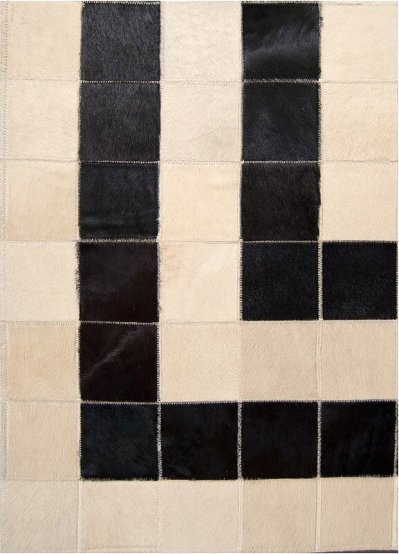 سجادة «نافبليون» من جلد البقر | المقاس: 120 × 180 cm