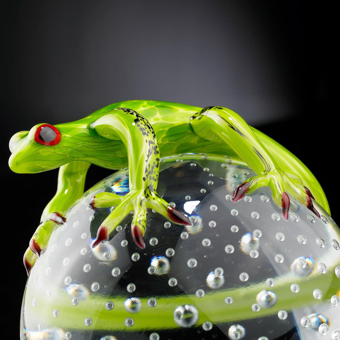 Sphere with Gecko Glass Figurine