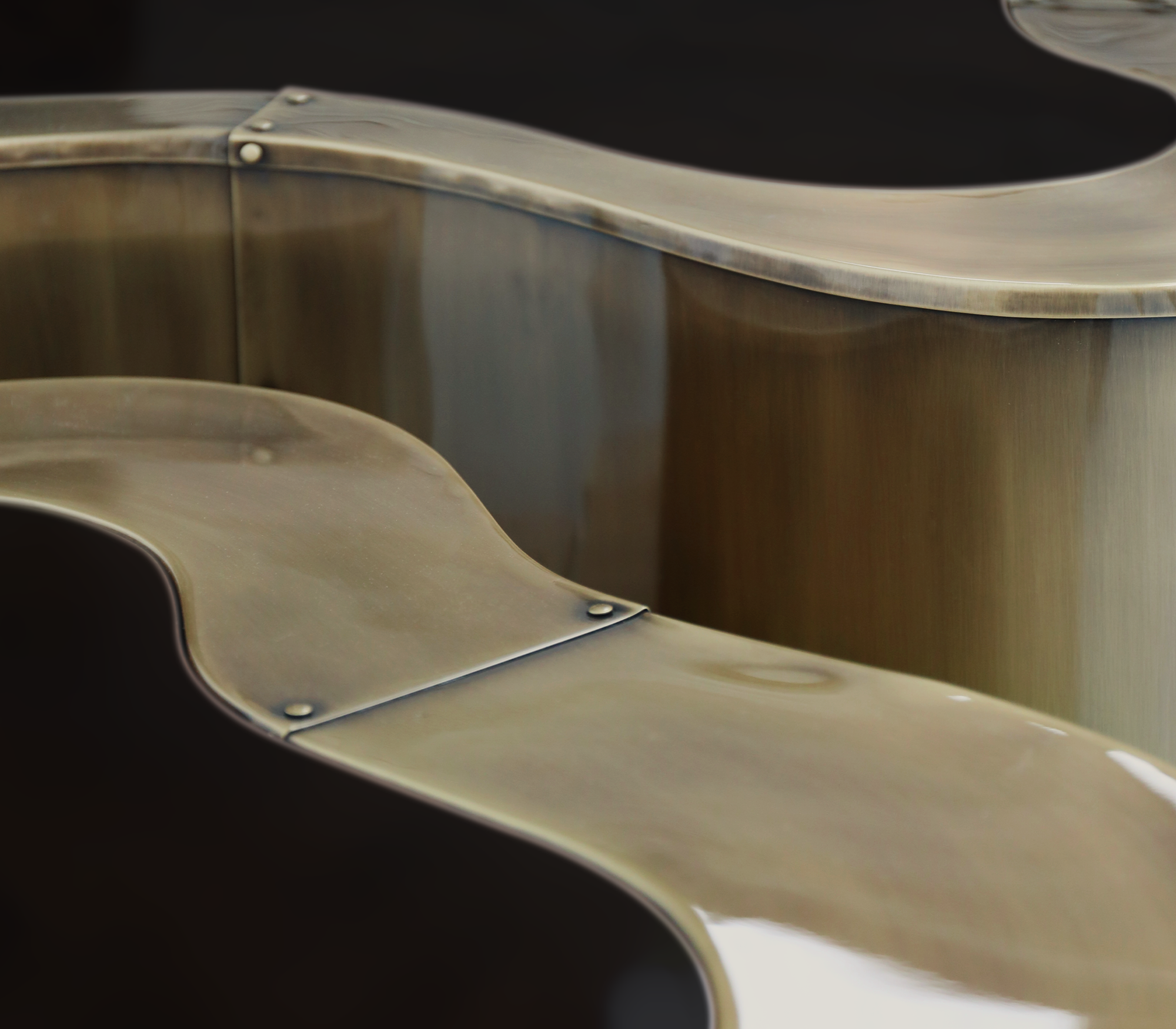 Crest Coffee Table Set