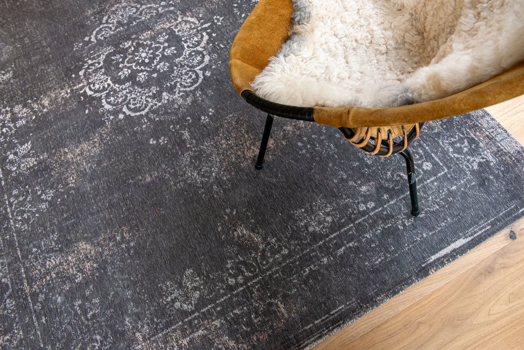 Stone Rug | Size: 240 × 340 cm