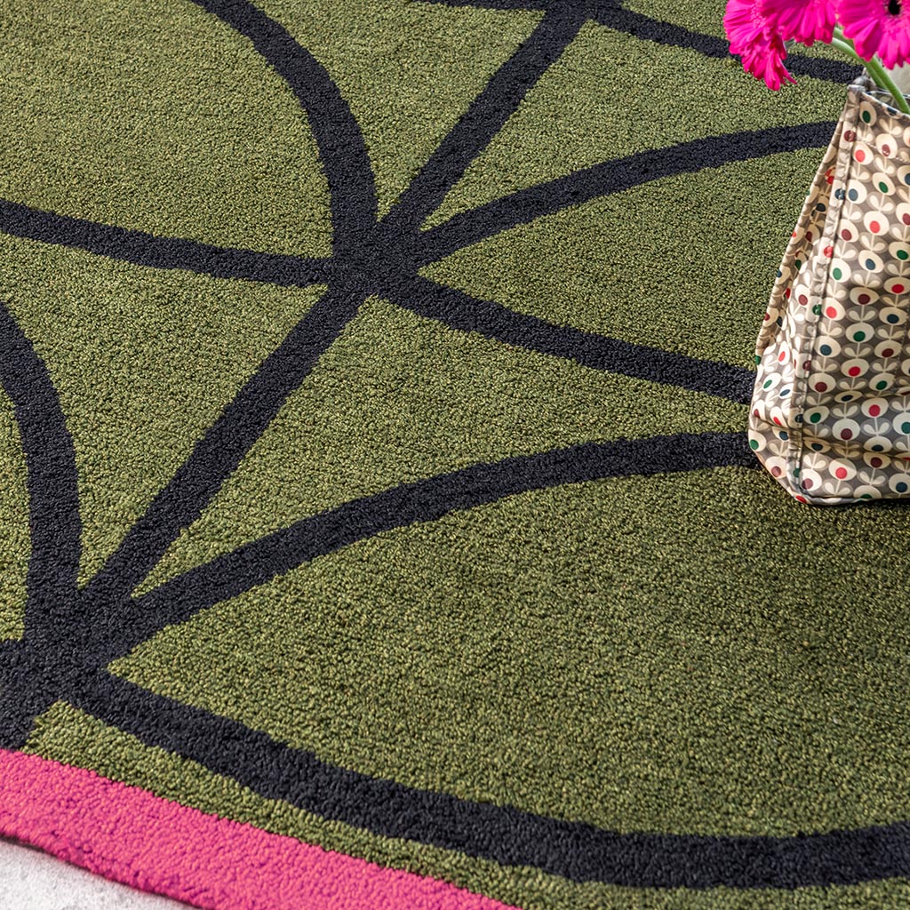 Linear Stem Outdoor Rug | Size: 140 × 200 cm