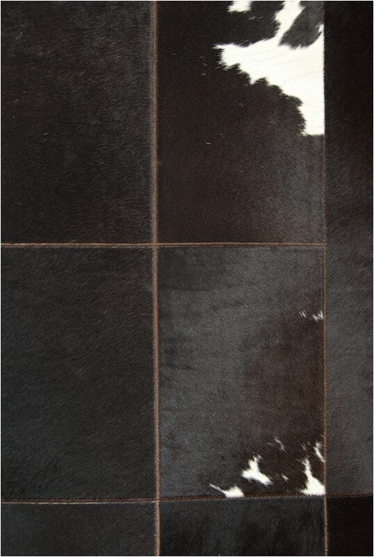 سجادة «أڤيليس» من جلد البقر | المقاس: 140 × 200 cm