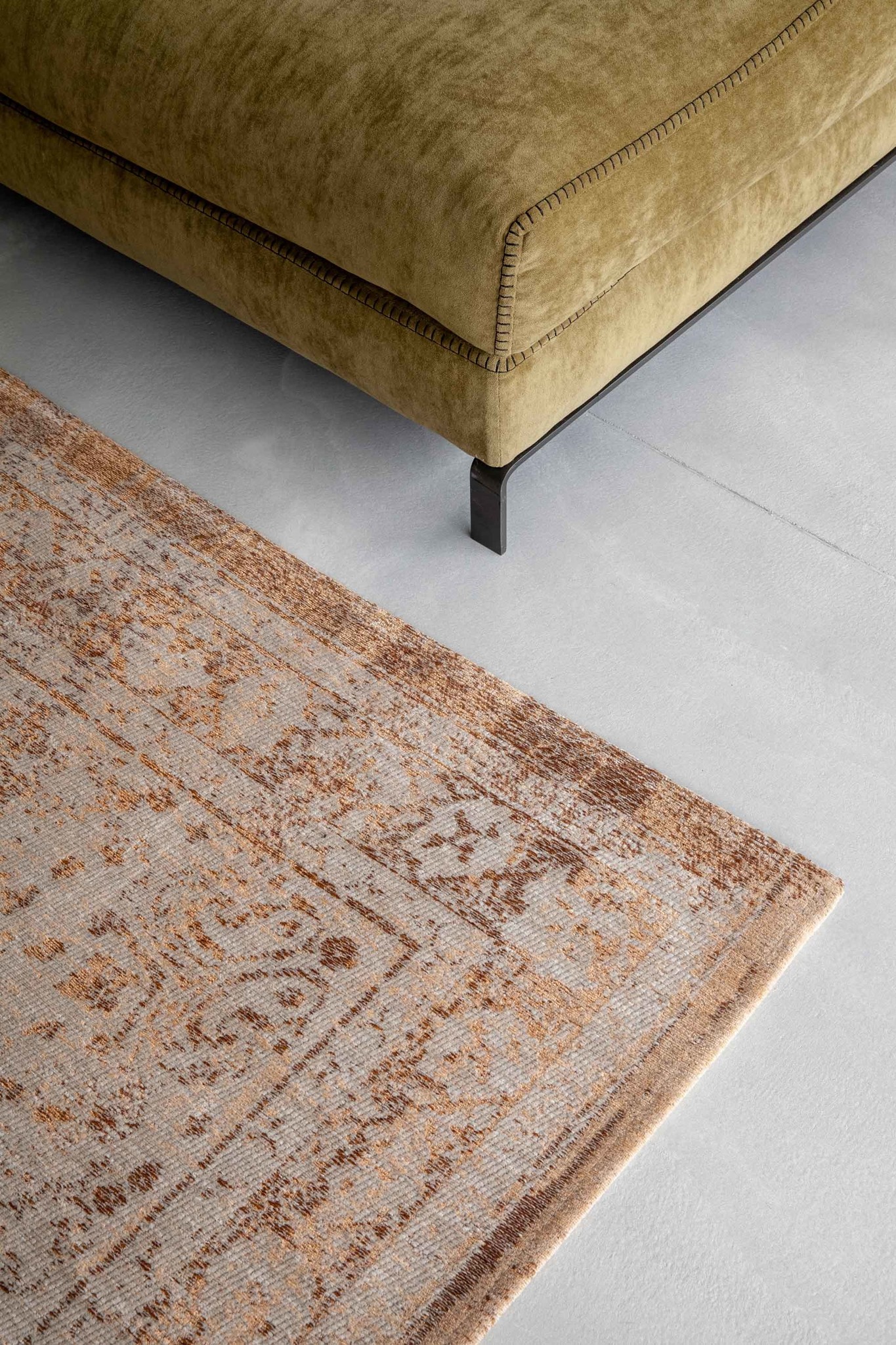 Fading World Salmon Rug