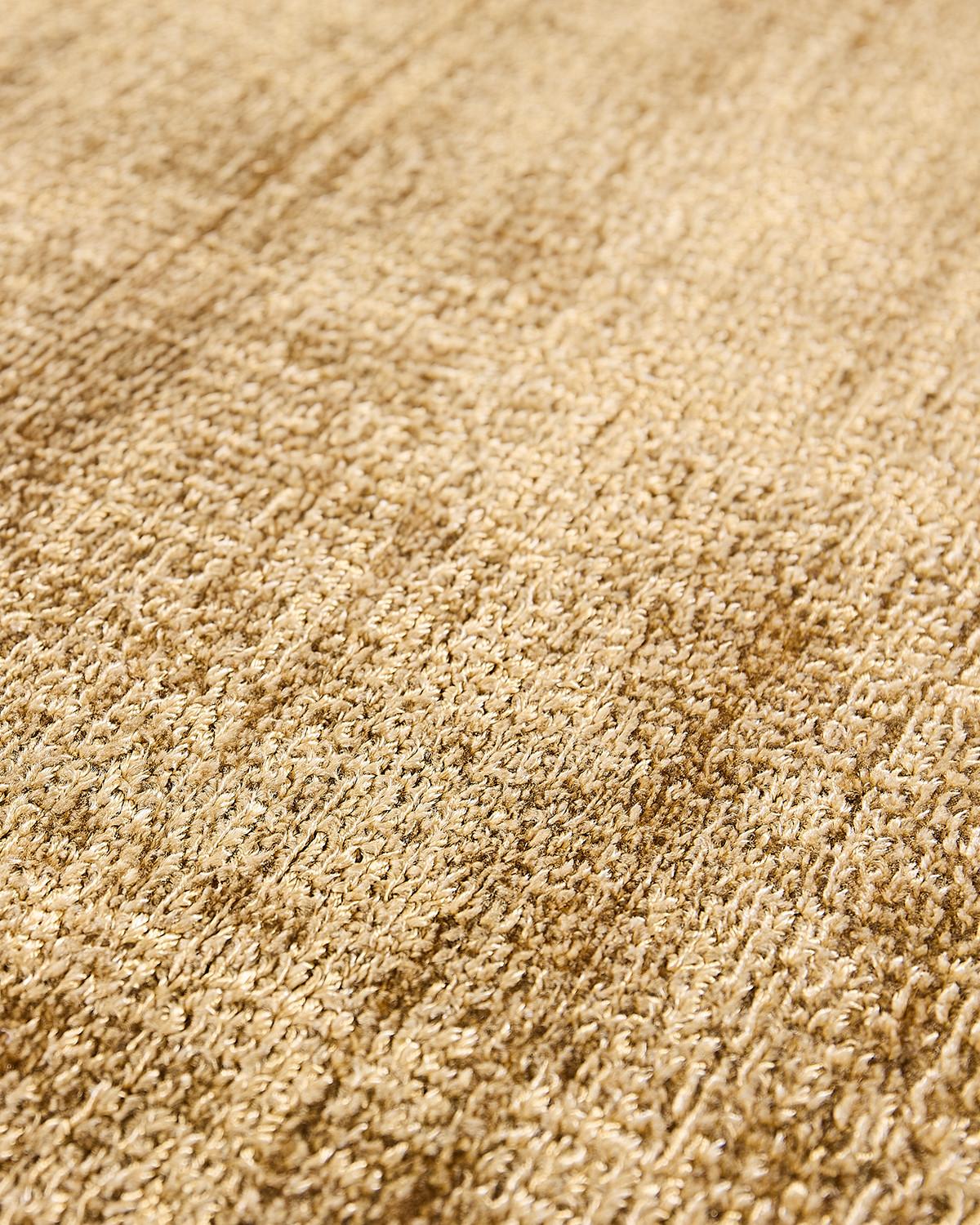 Gold Banana Silk Rug | Size: 200 × 300 cm
