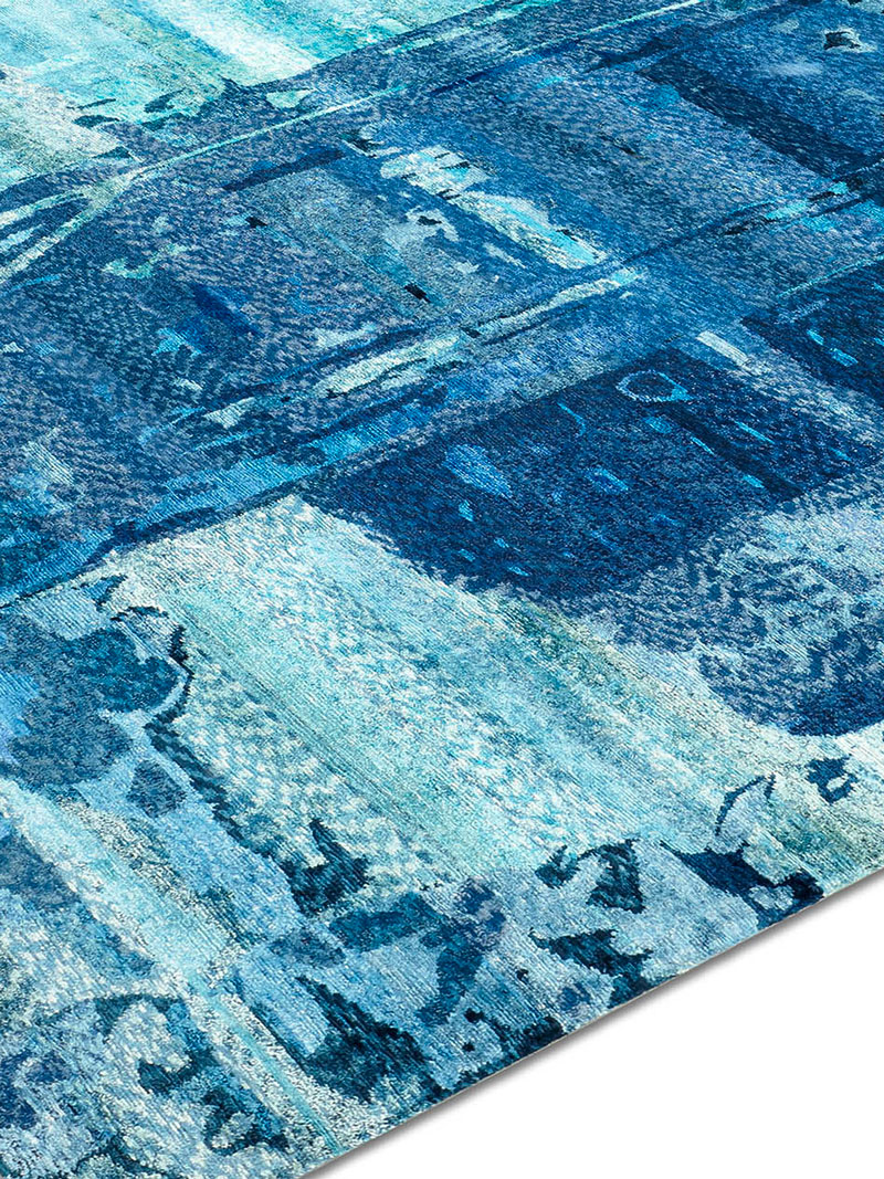 Ice Rug | Size: 183 × 274 cm