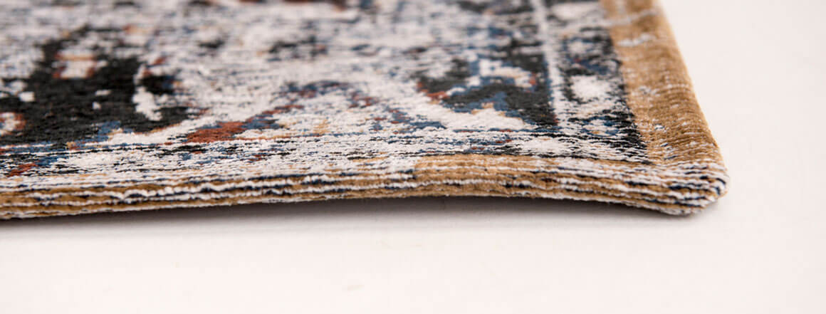 Divan Blue Rug | Size: 140 × 200 cm