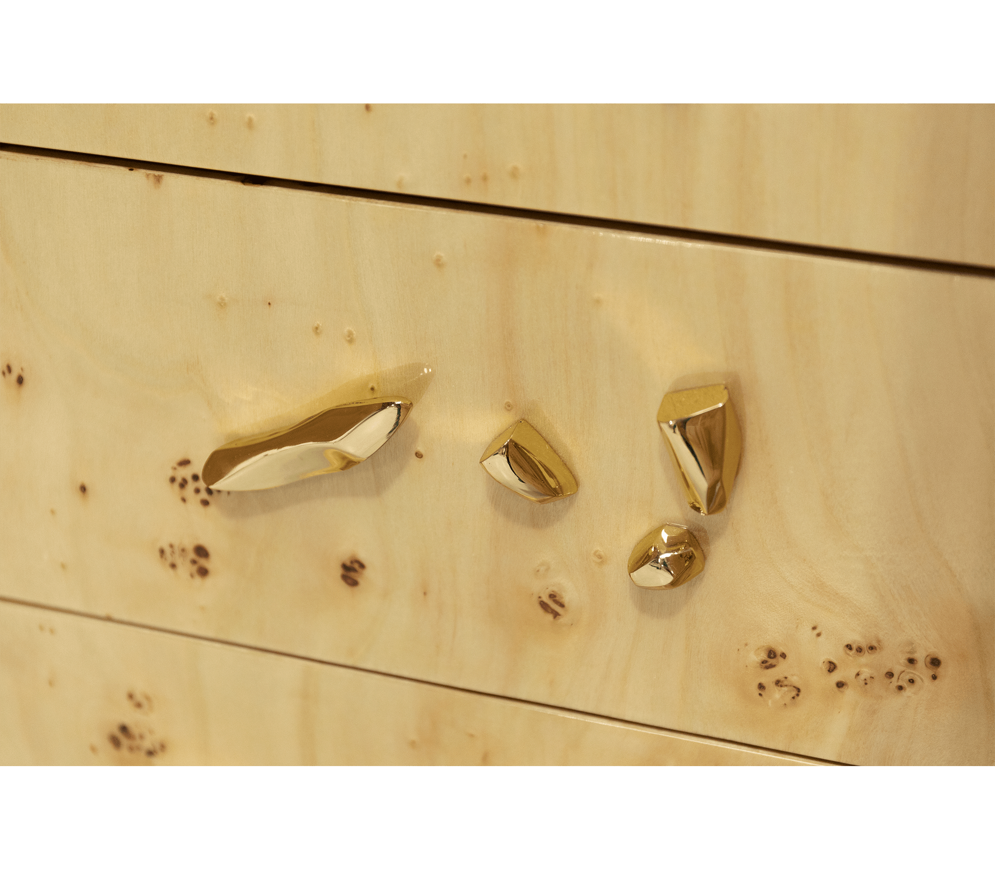 Fissure Cabinet