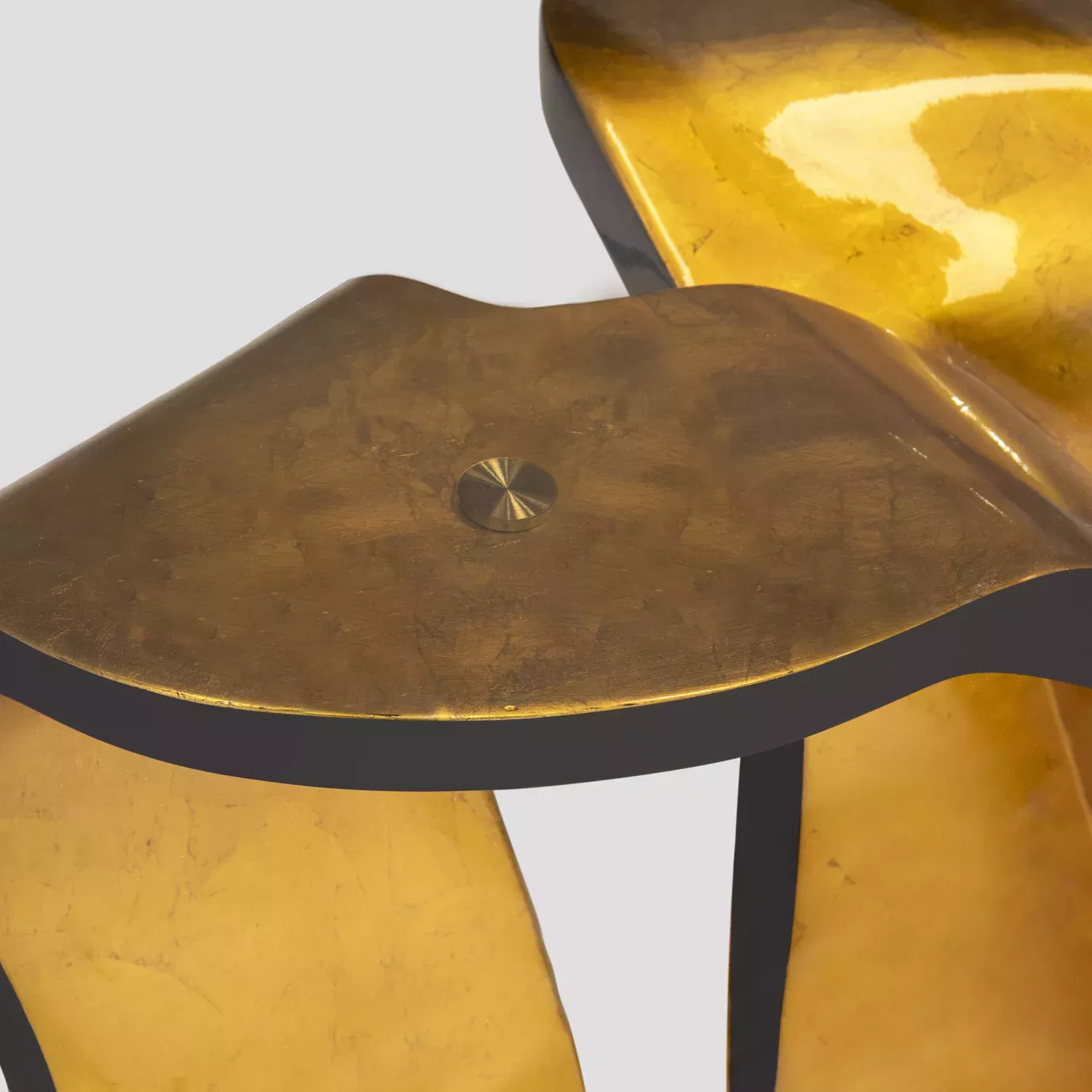 Ribbon Dining Table