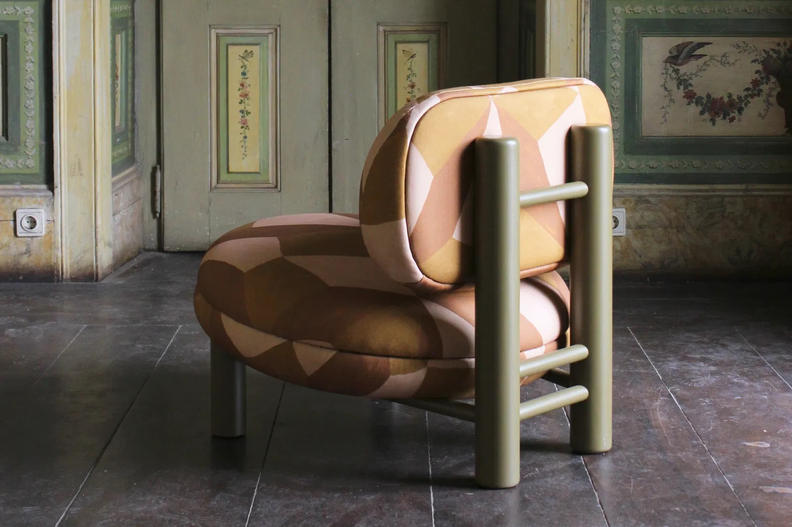 Aimi Modern Armchair