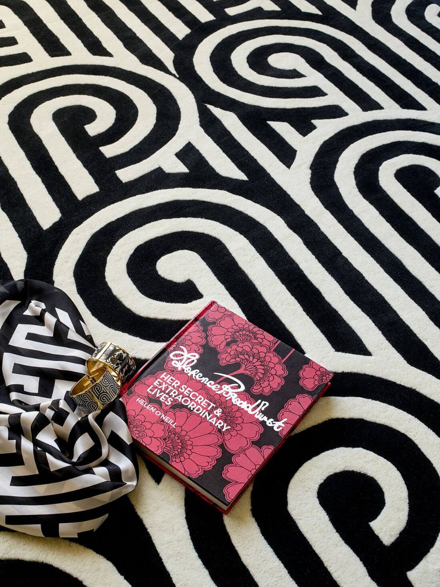 Turnabouts Rug | Size: 250 × 350 cm