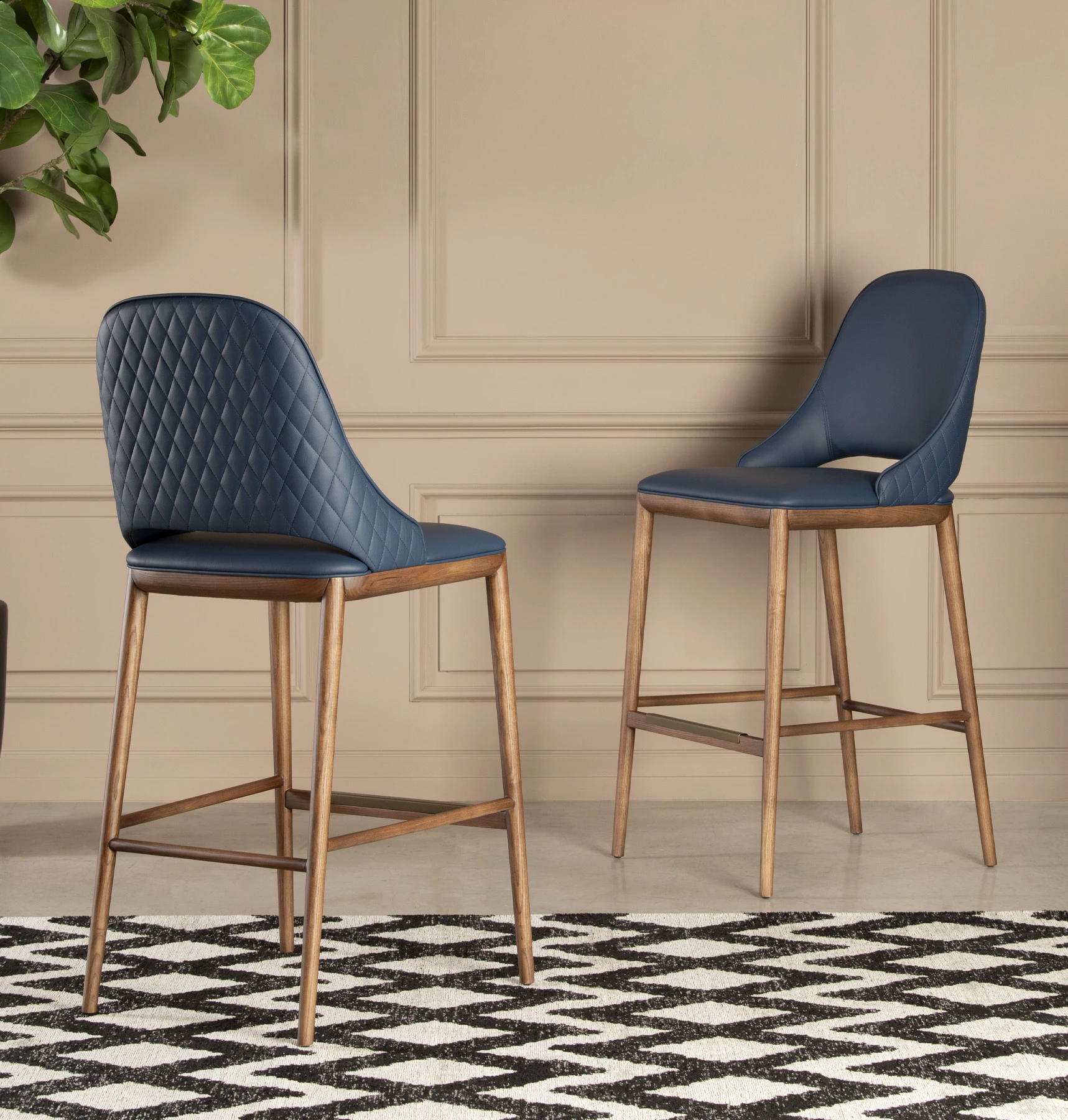 Malva Élite Contemporary Bar Stool