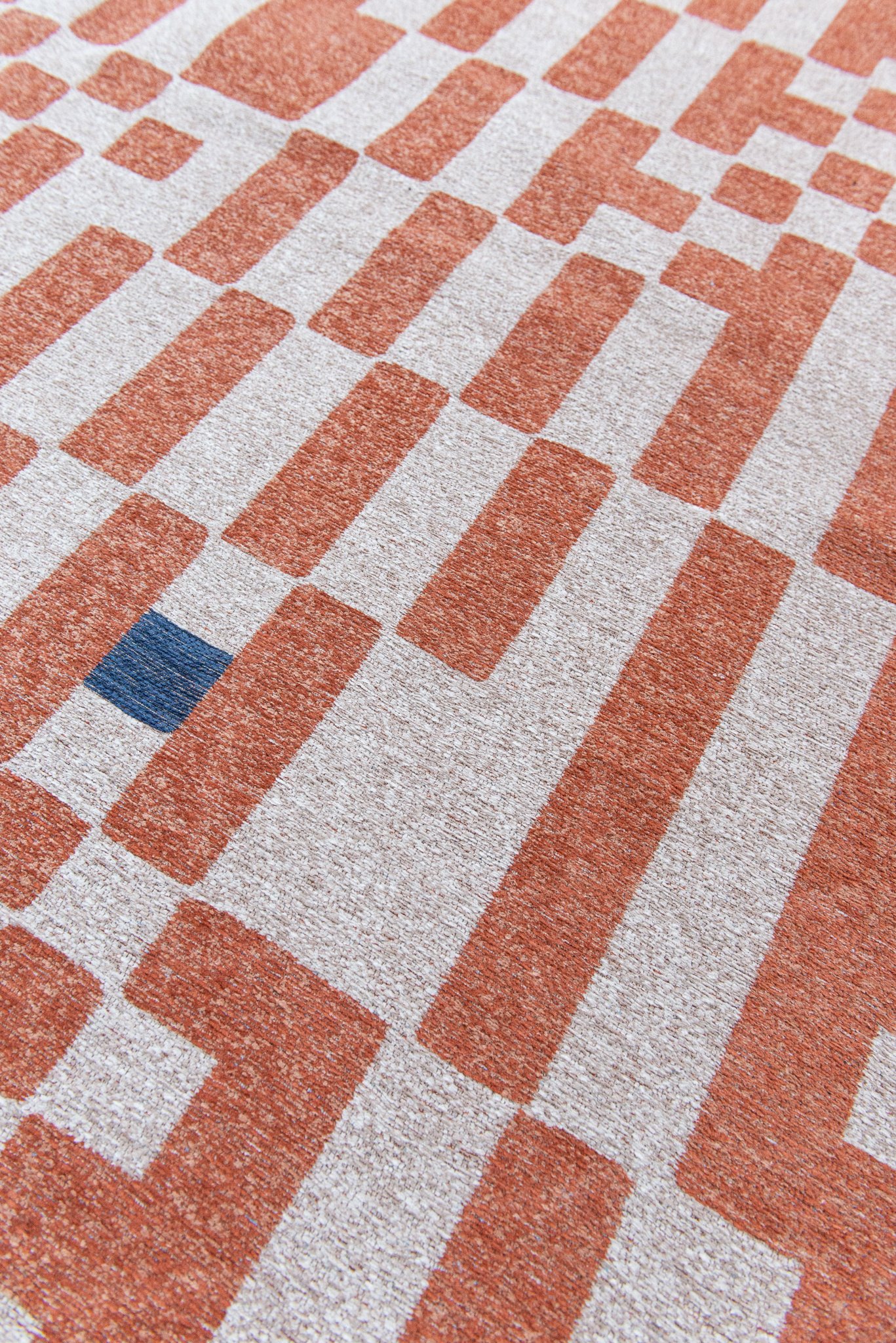 Nude Rug | Size: 140 × 200 cm