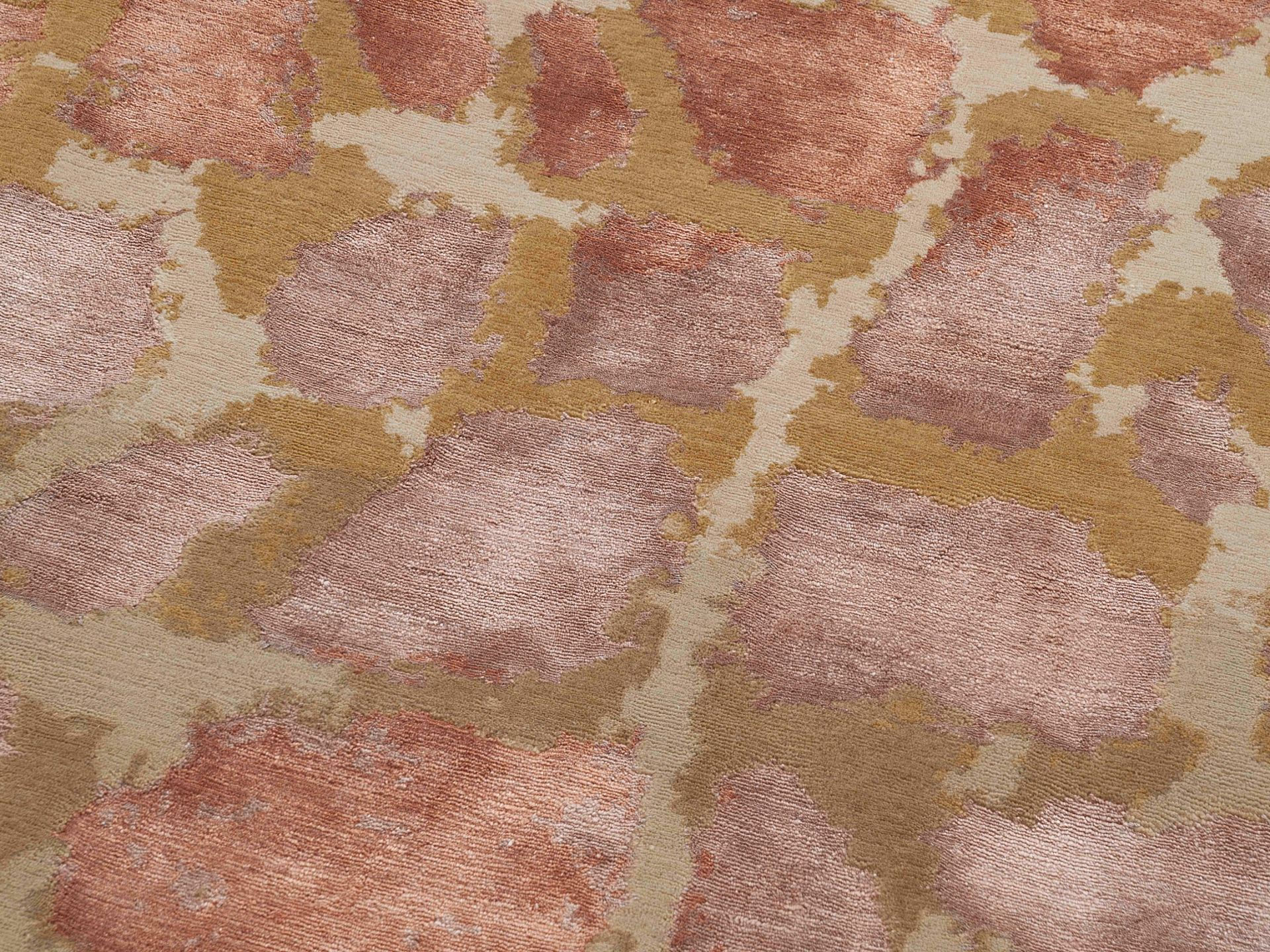 Abstract Rug | Size: 250 × 300 cm
