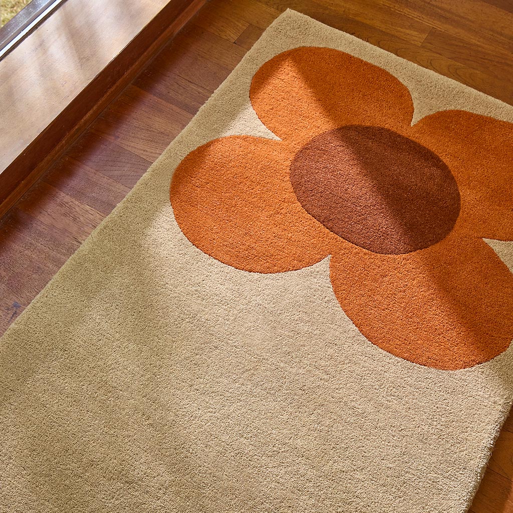 Flower Placement Pumpkin Ecru Premium Rug