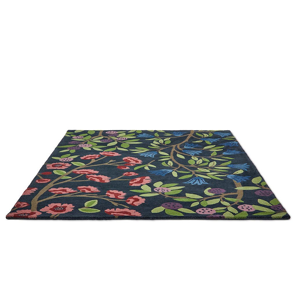 Foraging Indigo Rug | Size: 140 × 200 cm