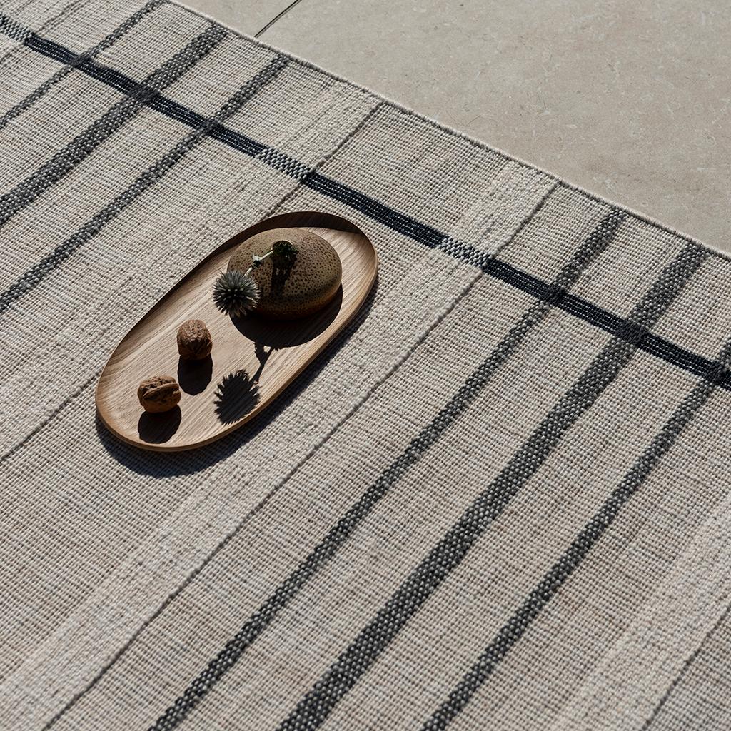 Zona Charcoal Line Outdoor Rug | Size: 250 × 350 cm