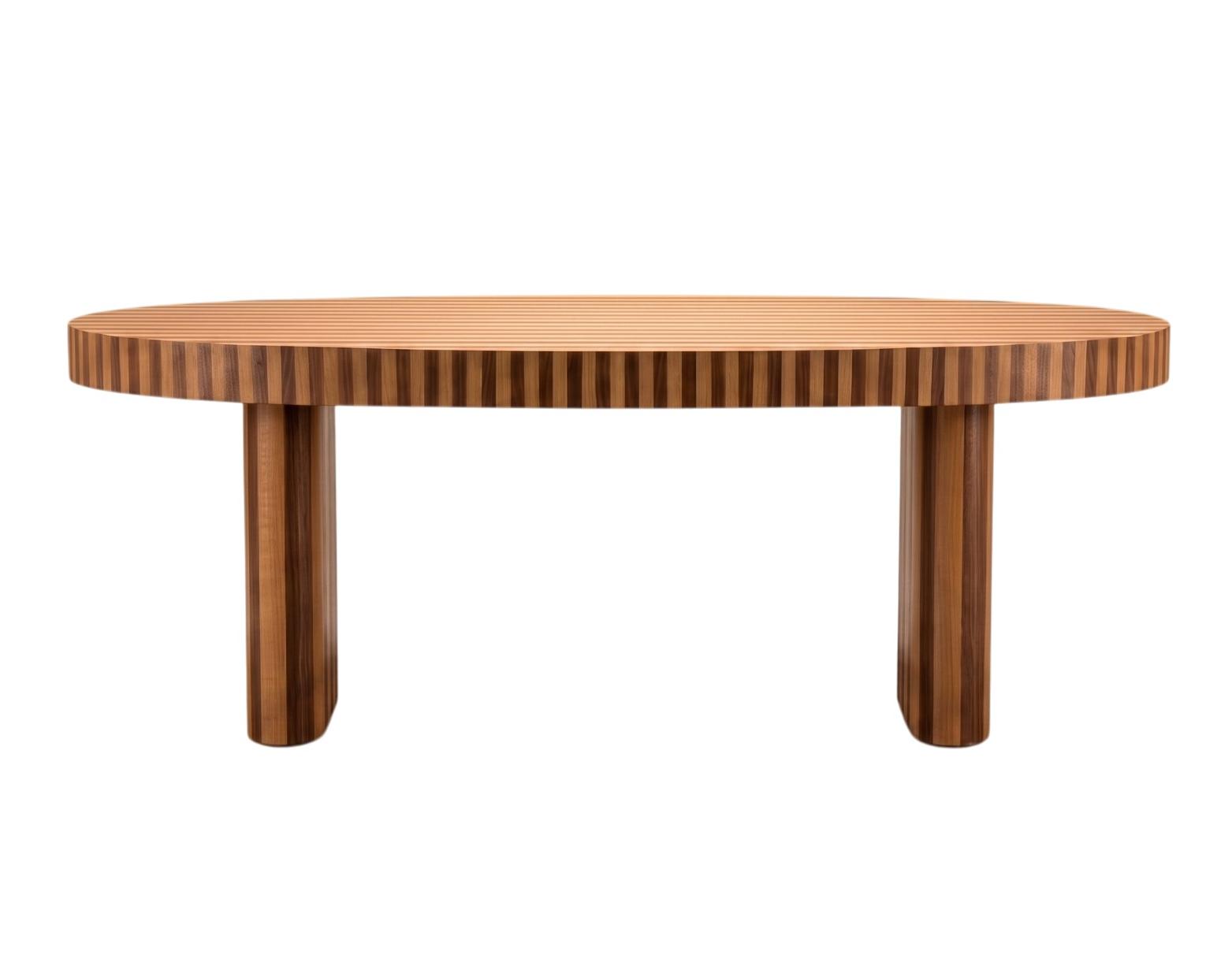Nusa Table