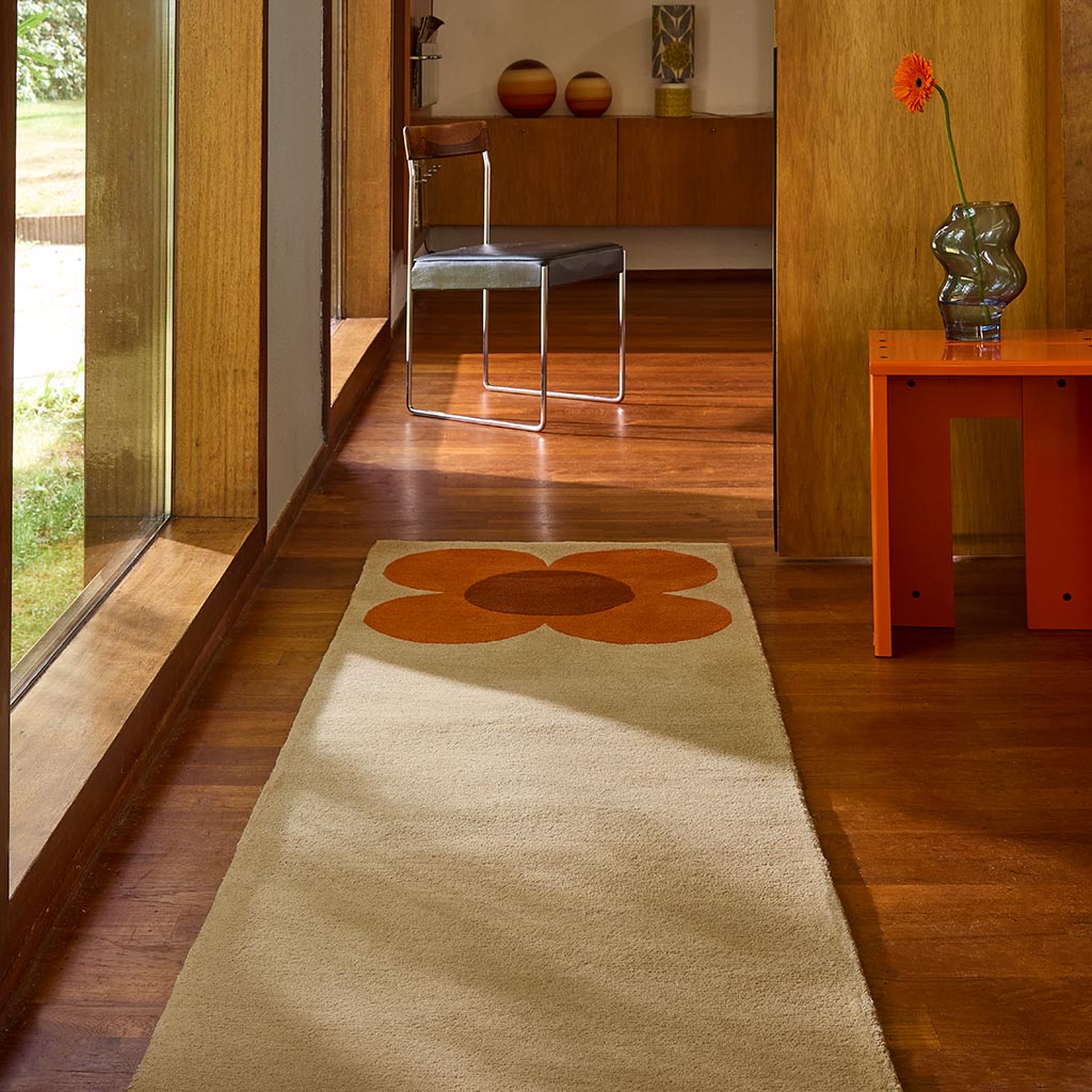 Flower Placement Pumpkin Ecru Premium Rug