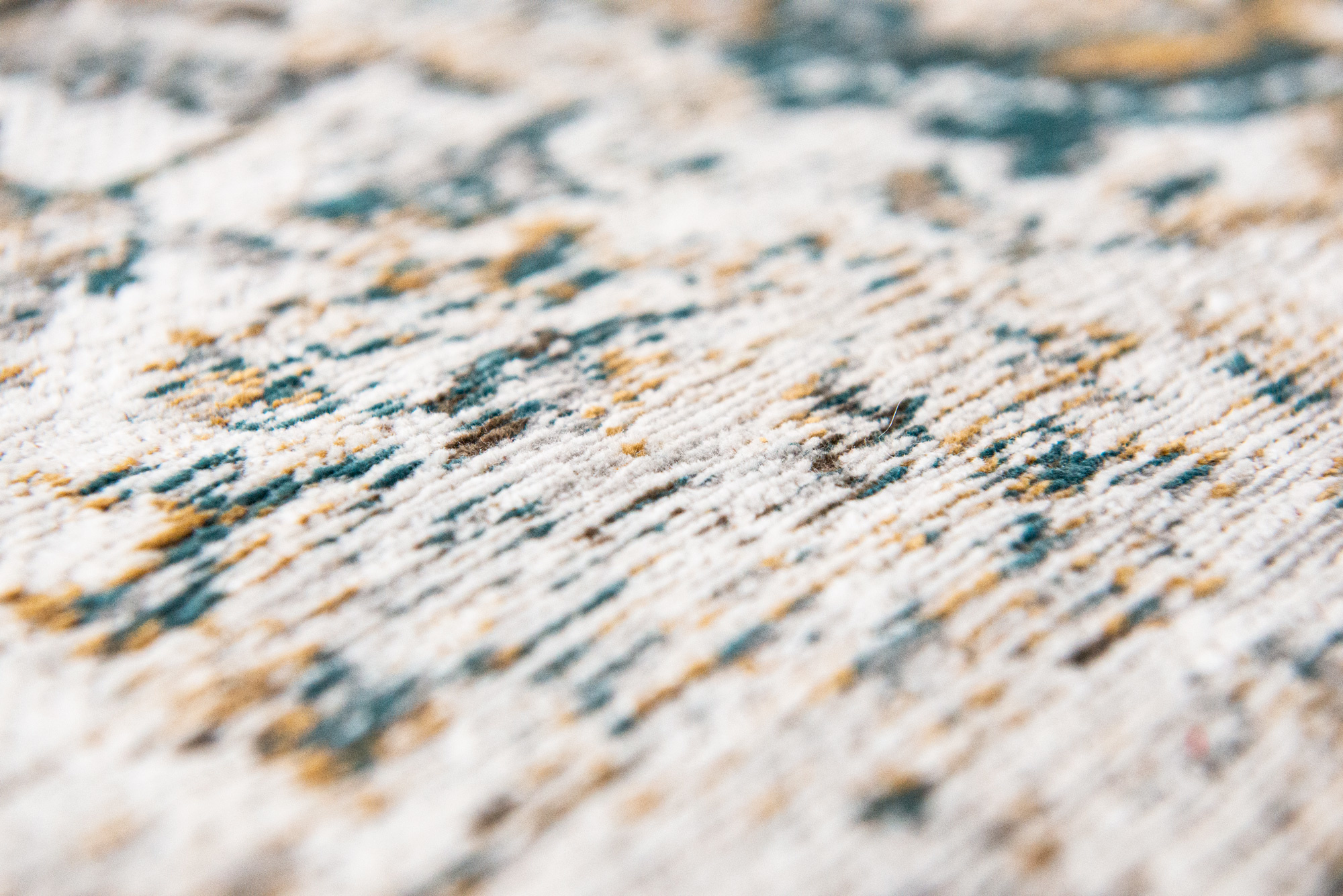 Fener Rug | Size: 240 × 340 cm