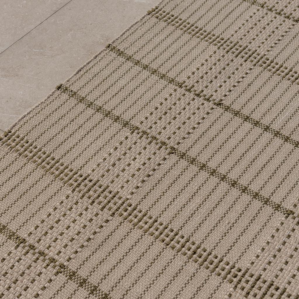 سجادة خارجية «زونا» غرزة زيتون | المقاس: 140 × 200 cm