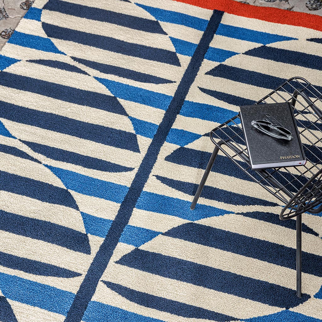 Stripy Stem Outdoor Rug | Size: 250 × 350 cm