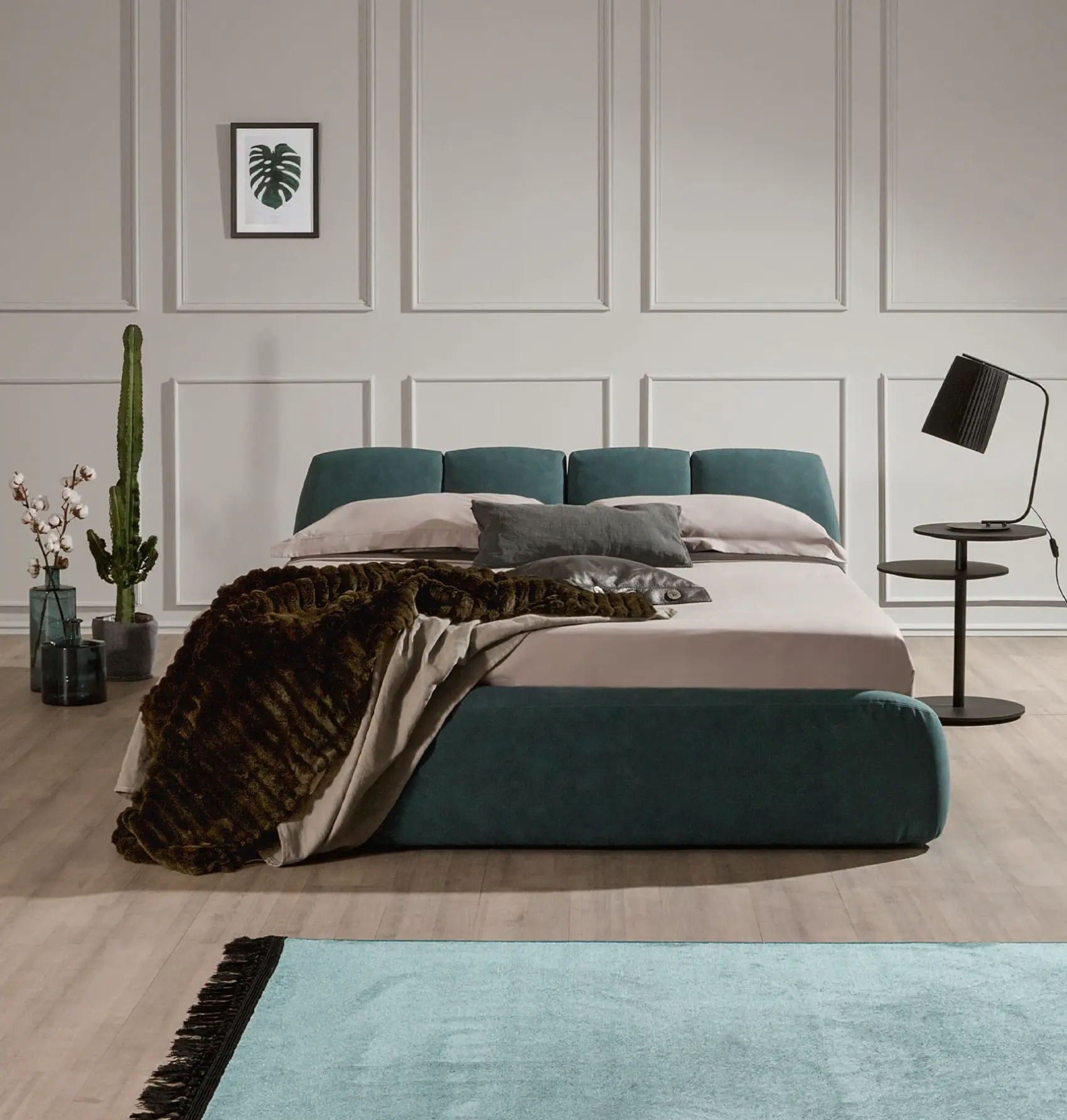 Tuny Modern Bed